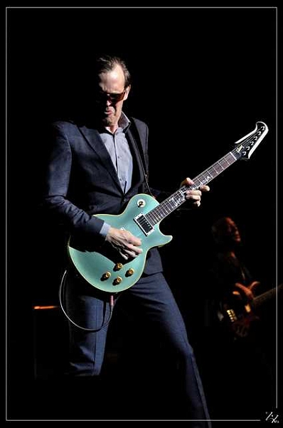 60446  Joe Bonamassa 10-06-2014 (Zz) (p).jpg